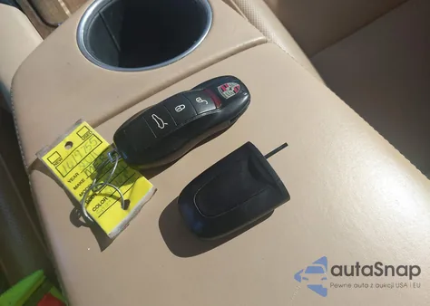 2012 Porsche Panamera S z USA, uszkodzony, nr VIN WP0AB2A70CL061891